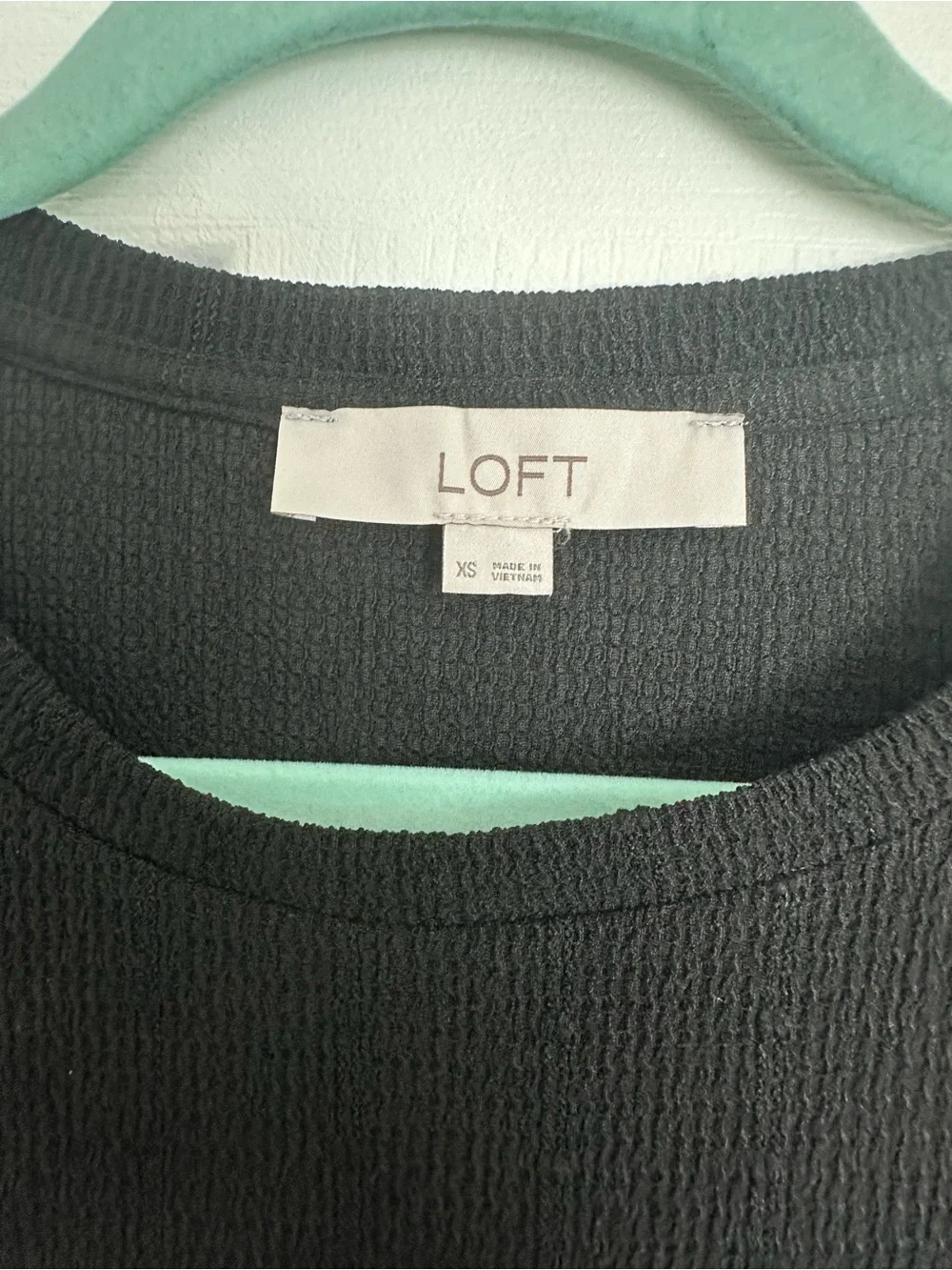 LOFT NWOT Black Puff Sleeve Ribbed Knit Top